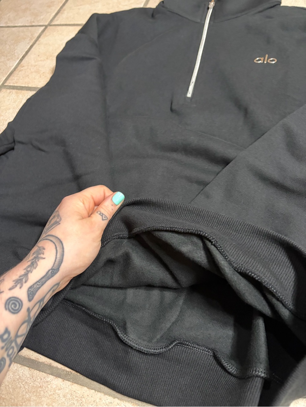 NWT ALO Accolade 1/4 Zip Pullover (Black) Size Large - Picture 10 of 13